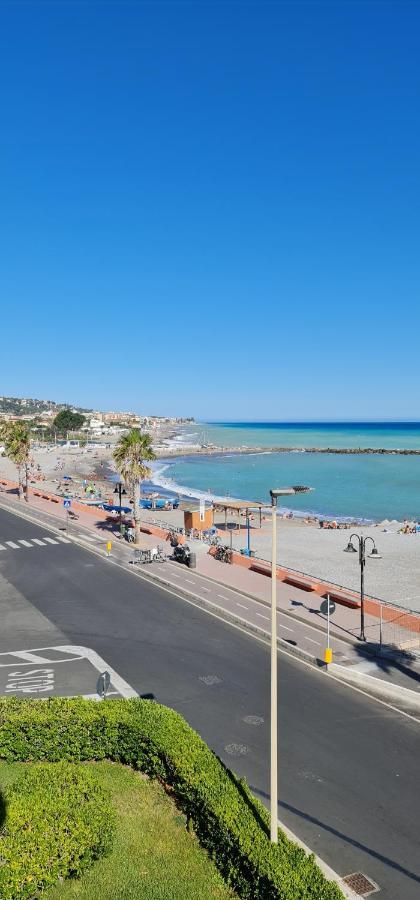 (A)Mare Apartment Ventimiglia Exterior foto